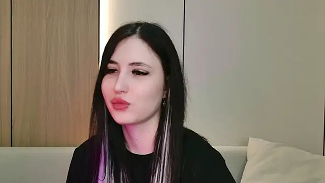 EmmaLawrens online show from April 2026 10:45:02 AM