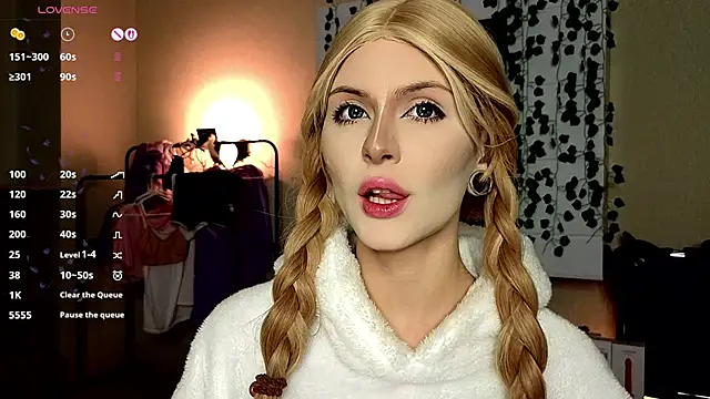 Emily  Mooree online show from November 2025 03:38:01 AM