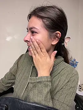 Aleska Miami online show from April 2026 02:30:01 PM