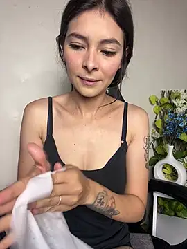 Snapshot of Aleska_Miami chatting on June 2026 03:34:02 PM Aleska Miami online show from June 2026 03:34:02 PM