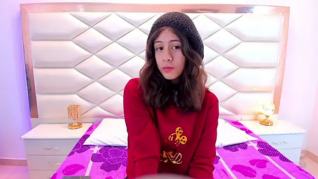 MiaQueen021 online show from February 2025 12:28:01 PM