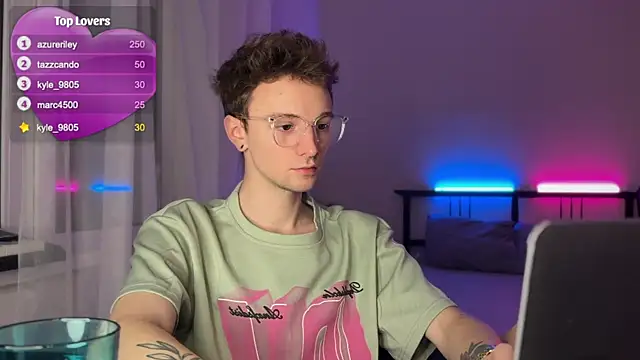 Snapshot of Calvin_Polanski chatting on January 2025 07:43:01 PM Calvin Polanski online show from January 2025 07:43:01 PM