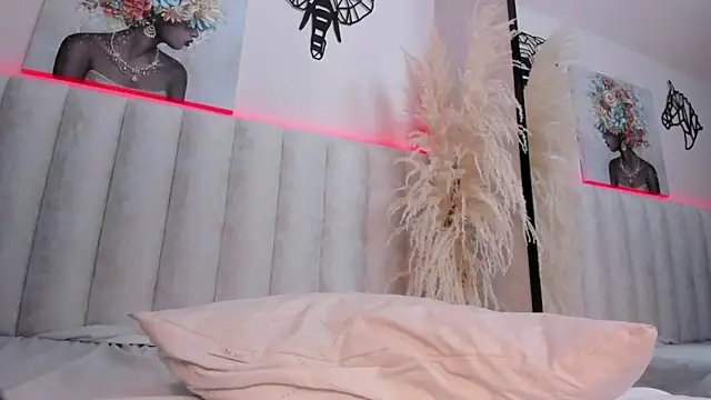  Cristal Collins online show from January 2025 11:22:02 PM