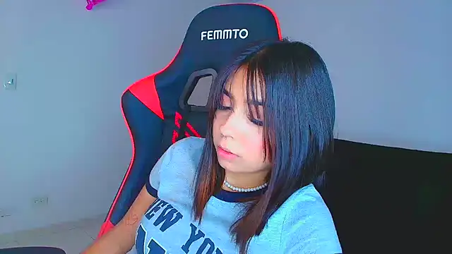 Rousse violett online show from September 2025 07:50:02 PM