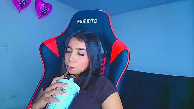 Rousse violett online show from October 2025 10:43:02 PM