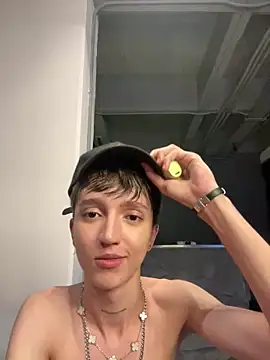 Snapshot of jeremy_salvatore chatting on February 2025 09:00:02 AM jeremy salvatore online show from February 2025 09:00:02 AM