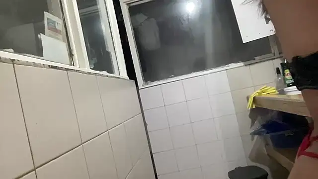 LunaBeya online show from November 2025 12:27:02 PM