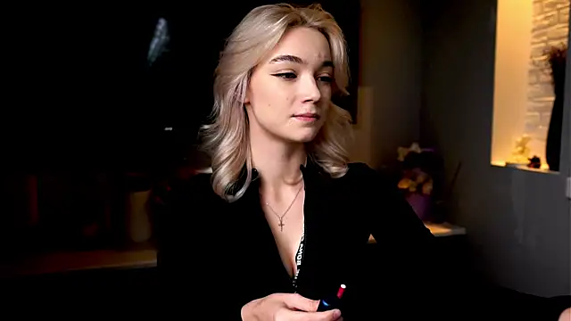 Snapshot of ileanacampbe chatting on January 2025 05:00:02 AM ileanacampbe online show from January 2025 05:00:02 AM