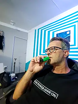 itsmeyes69 online show from March 2025 09:34:01 PM