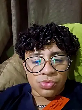 Snapshot of TwinklindoFJ chatting on January 2025 01:56:02 AM TwinklindoFJ online show from January 2025 01:56:02 AM