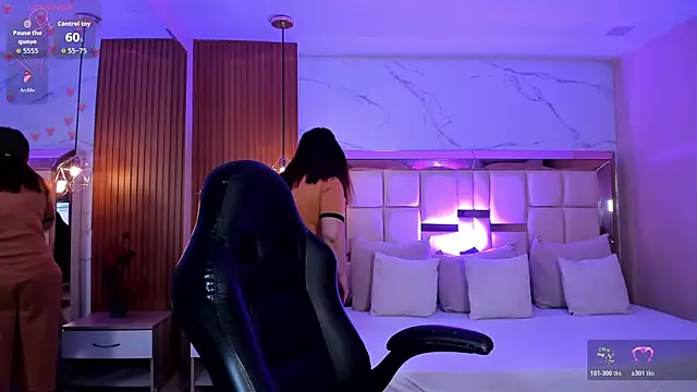 zoes milee online show from February 2026 11:54:01 AM