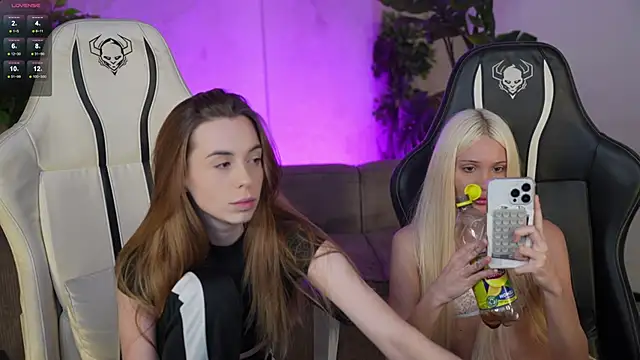 Snapshot of Lika_Secret_ chatting on October 2025 02:23:02 AM Lika Secret  online show from October 2025 02:23:02 AM