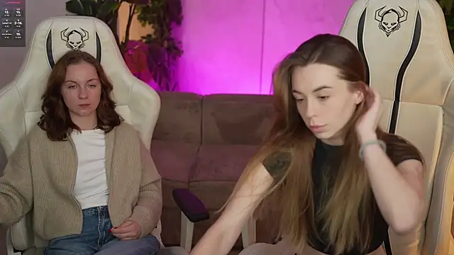 Snapshot of Lika_Secret_ chatting on October 2025 03:27:01 PM Lika Secret  online show from October 2025 03:27:01 PM