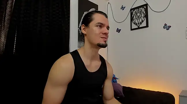 Snapshot of maxi_styles chatting on February 2025 05:35:01 PM maxi styles online show from February 2025 05:35:01 PM