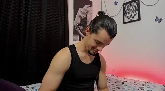 Snapshot of maxi_styles chatting on March 2025 04:04:01 AM maxi styles online show from March 2025 04:04:01 AM