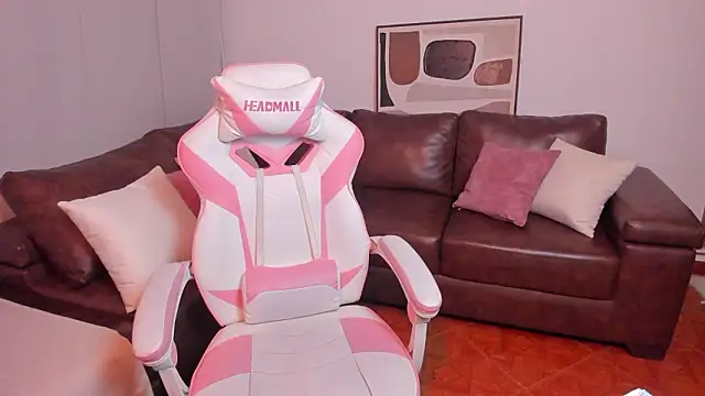 NoaLuxury online show from February 2026 07:18:01 PM