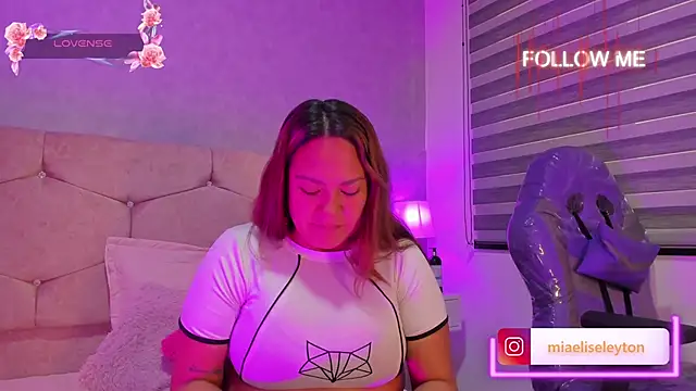 Elise-Leyton online show from September 2025 03:38:02 PM