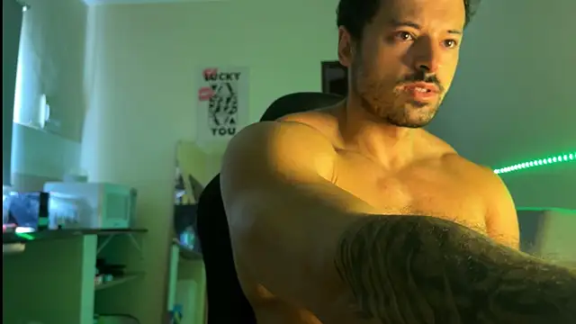 Lucasfit24 online show from April 2026 02:47:02 PM