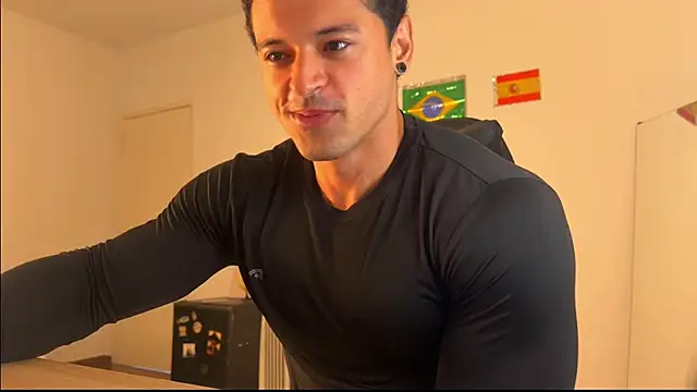 Snapshot of Lucasfit24 chatting on June 2026 03:07:01 PM Lucasfit24 online show from June 2026 03:07:01 PM