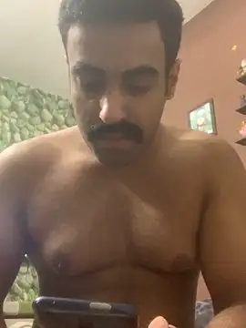 vaibhavchugh38 online show from January 2025 12:01:02 PM