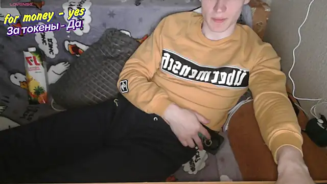 Snapshot of johnny_positive chatting on March 2025 08:18:02 PM johnny positive online show from March 2025 08:18:02 PM