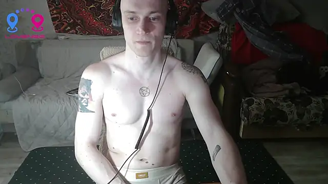 Snapshot of johnny_positive chatting on May 2026 02:05:01 PM johnny positive online show from May 2026 02:05:01 PM