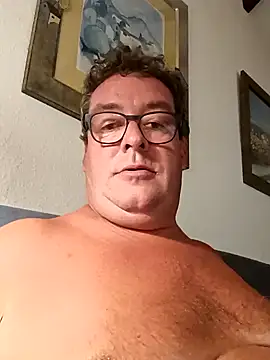 Snapshot of MountJohnXL chatting on February 2025 12:20:02 AM MountJohnXL online show from February 2025 12:20:02 AM