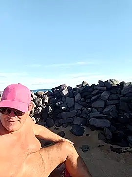 Snapshot of MountJohnXL chatting on December 2025 04:13:01 PM MountJohnXL online show from December 2025 04:13:01 PM