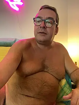 Snapshot of MountJohnXL chatting on February 2026 01:13:02 AM MountJohnXL online show from February 2026 01:13:02 AM