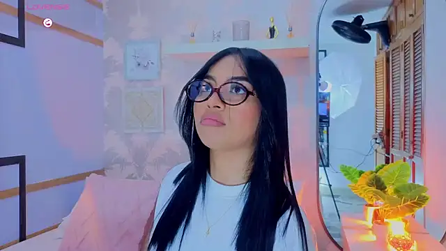 CharlotteGraay online show from March 2026 07:39:01 PM