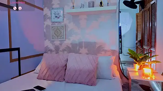 CharlotteGraay online show from March 2026 07:57:01 PM