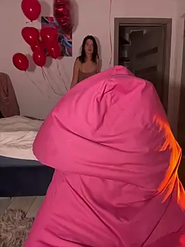 Snapshot of Mylaya chatting on February 2025 06:03:01 PM Mylaya online show from February 2025 06:03:01 PM