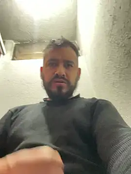 leonardohot1987 online show from January 2025 05:18:01 PM