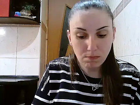 Snapshot of Yuliia30 chatting on April 2026 05:50:01 PM Yuliia30 online show from April 2026 05:50:01 PM
