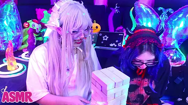 Kimlennox  online show from February 2026 07:08:02 PM