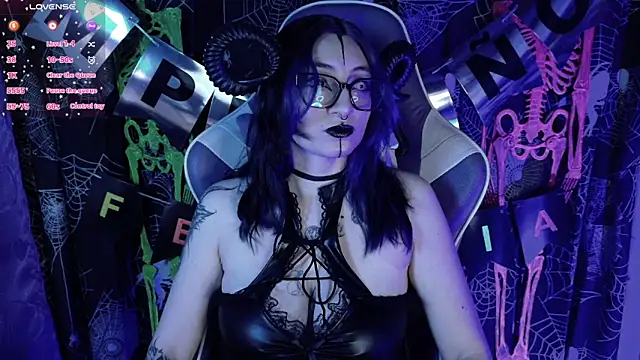 Kimlennox  online show from March 2026 02:17:01 PM