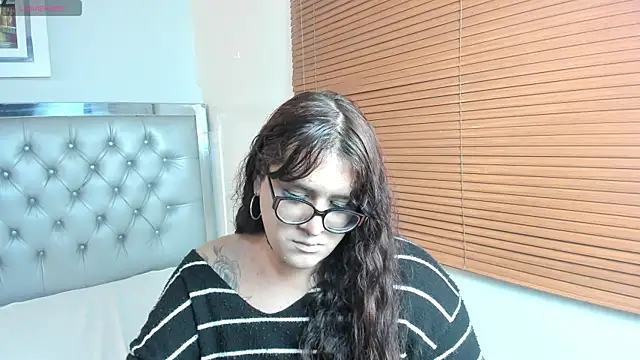 Snapshot of kathepickmanx chatting on June 2026 03:48:02 AM kathepickmanx online show from June 2026 03:48:02 AM