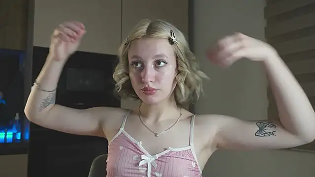 Snapshot of milasmiu chatting on March 2025 05:02:02 PM milasmiu online show from March 2025 05:02:02 PM