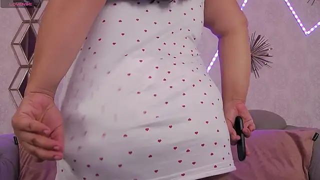 BustyEva  online show from September 2025 03:30:02 AM