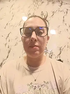 Snapshot of CHARLOTTE_1711 chatting on July 2026 03:11:01 AM CHARLOTTE 1711 online show from July 2026 03:11:01 AM
