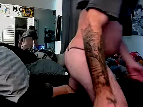 Snapshot of 1badfucka chatting on January 2025 03:29:02 PM 1badfucka online show from January 2025 03:29:02 PM