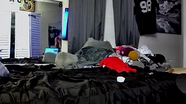 Snapshot of 1badfucka chatting on February 2025 12:10:02 AM 1badfucka online show from February 2025 12:10:02 AM