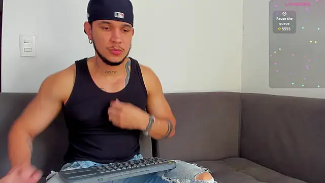 austinoficial online show from October 2025 08:20:01 PM