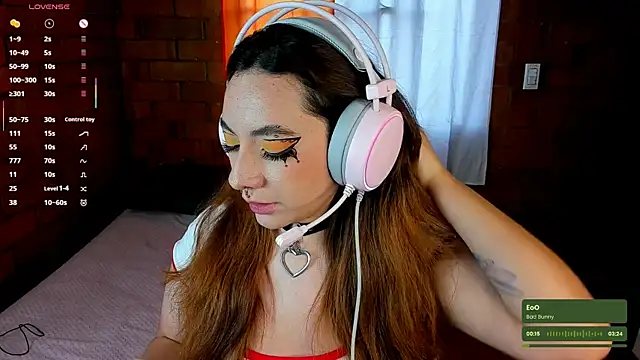 Annycolin  online show from March 2025 08:00:01 PM