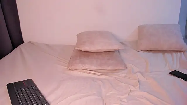 arturguy00 online show from February 2025 12:58:02 AM