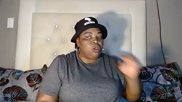 omalicha98 online show from April 2026 07:14:01 AM