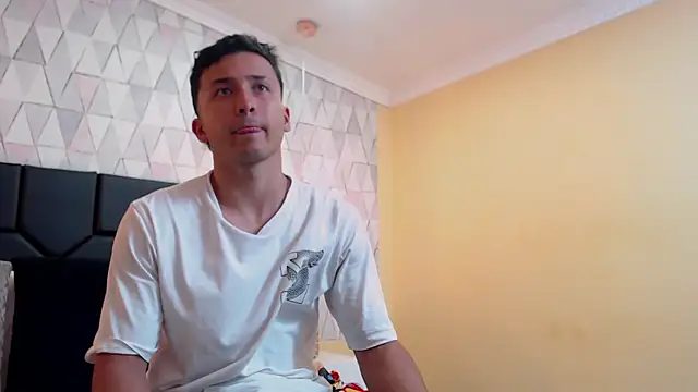 Snapshot of BrandonColee chatting on January 2025 12:29:01 PM BrandonColee online show from January 2025 12:29:01 PM