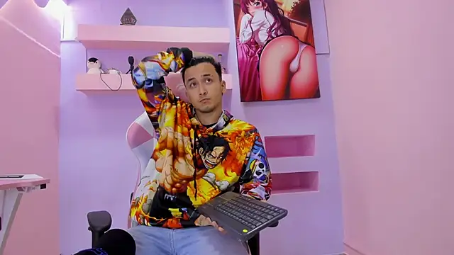 Snapshot of BrandonColee chatting on February 2025 01:00:02 PM BrandonColee online show from February 2025 01:00:02 PM