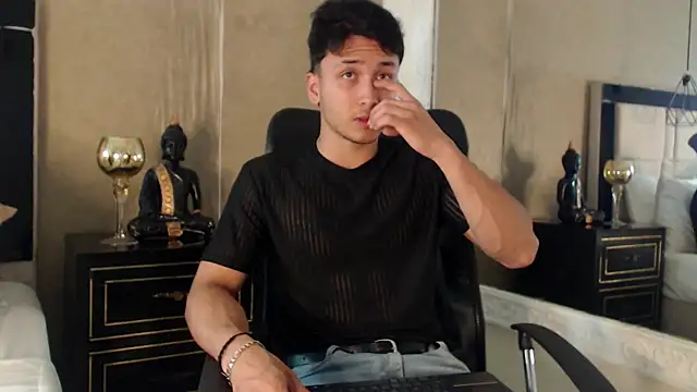 Snapshot of BrandonColee chatting on February 2025 01:10:02 PM BrandonColee online show from February 2025 01:10:02 PM