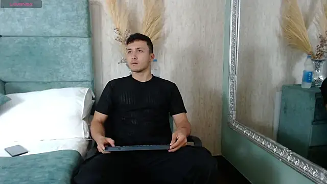 Snapshot of BrandonColee chatting on February 2025 12:02:02 PM BrandonColee online show from February 2025 12:02:02 PM